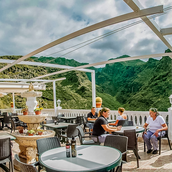 AtrakcyjnaTeneryfa - polecane bary i restauracje-7 Polecane bary i restauracje - Otelo